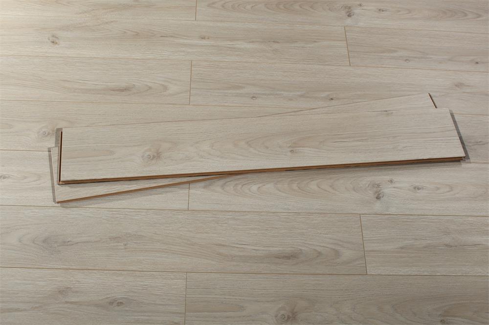 XY8189